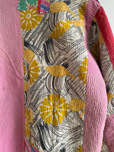 Ladda upp bild till gallerivisning, Vintage kantha jacka ( One of a kind)