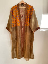 Ladda upp bild till gallerivisning, Sidenkimono ( One of a kind )