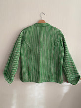 Ladda upp bild till gallerivisning, Vändbar quiltad jacka .M/L