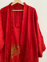 Ladda upp bild till gallerivisning, Sidenkimono ( One of a kind )