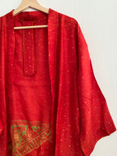 Ladda upp bild till gallerivisning, Sidenkimono ( One of a kind )