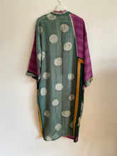 Ladda upp bild till gallerivisning, Crepe Silk kimono ( One- of a - Kind)