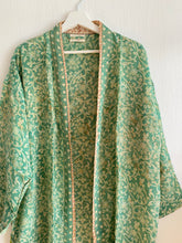Ladda upp bild till gallerivisning, Crepe Silk kimono ( One- of a - Kind)
