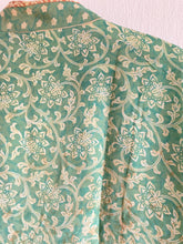 Ladda upp bild till gallerivisning, Crepe Silk kimono ( One- of a - Kind)
