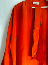 Ladda upp bild till gallerivisning, Crepe Silk kimono ( One- of a - Kind)
