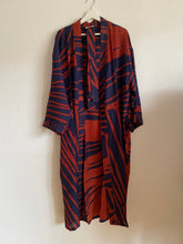 Ladda upp bild till gallerivisning, Crepe Silk kimono ( One- of a - Kind)