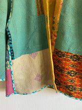 Ladda upp bild till gallerivisning, Vintage kantha jacka