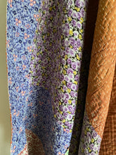 Ladda upp bild till gallerivisning, Vintage kantha Saaripläd / överkast