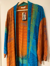 Ladda upp bild till gallerivisning, Crepe silk kimono ( One- of a - Kind)