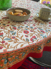 Ladda upp bild till gallerivisning, Bordsduk Margarita Red (Handtryckt)