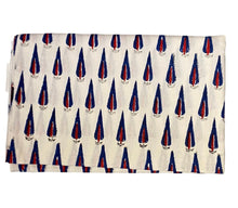 Ladda upp bild till gallerivisning, Bordsduk Pine trees (Handtryckt)