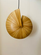 Ladda upp bild till gallerivisning, Taklampa Sea Shell