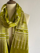 Ladda upp bild till gallerivisning, Sidensjal