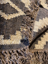 Ladda upp bild till gallerivisning, Kelim matta Aman