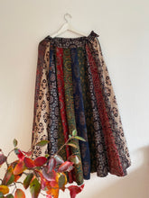 Ladda upp bild till gallerivisning, Kjol (Handtryckt bomull)