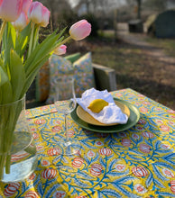 Ladda upp bild till gallerivisning, Bordsduk Yellow Ochre (Handtryckt)
