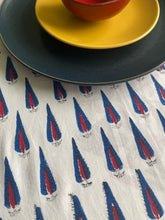 Ladda upp bild till gallerivisning, Bordsduk Pine trees (Handtryckt)