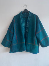Ladda upp bild till gallerivisning, Vintage kantha jacka