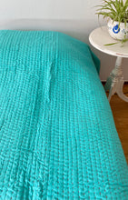 Ladda upp bild till gallerivisning, Överkast Tanja