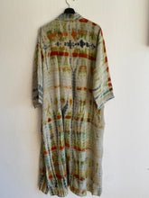 Ladda upp bild till gallerivisning, Crepe silk kimono ( One- of a - Kind)
