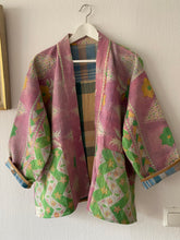 Ladda upp bild till gallerivisning, Vintage kantha jacka

