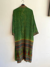 Ladda upp bild till gallerivisning, Crepe silk kimono ( One- of a - Kind)
