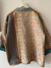 Ladda upp bild till gallerivisning, Vintage kantha jacka
