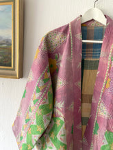 Ladda upp bild till gallerivisning, Vintage kantha jacka
