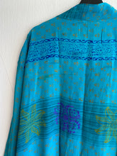 Ladda upp bild till gallerivisning, Crepe silk kimono ( One- of a - Kind)
