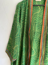 Ladda upp bild till gallerivisning, Crepe silk kimono ( One- of a - Kind)
