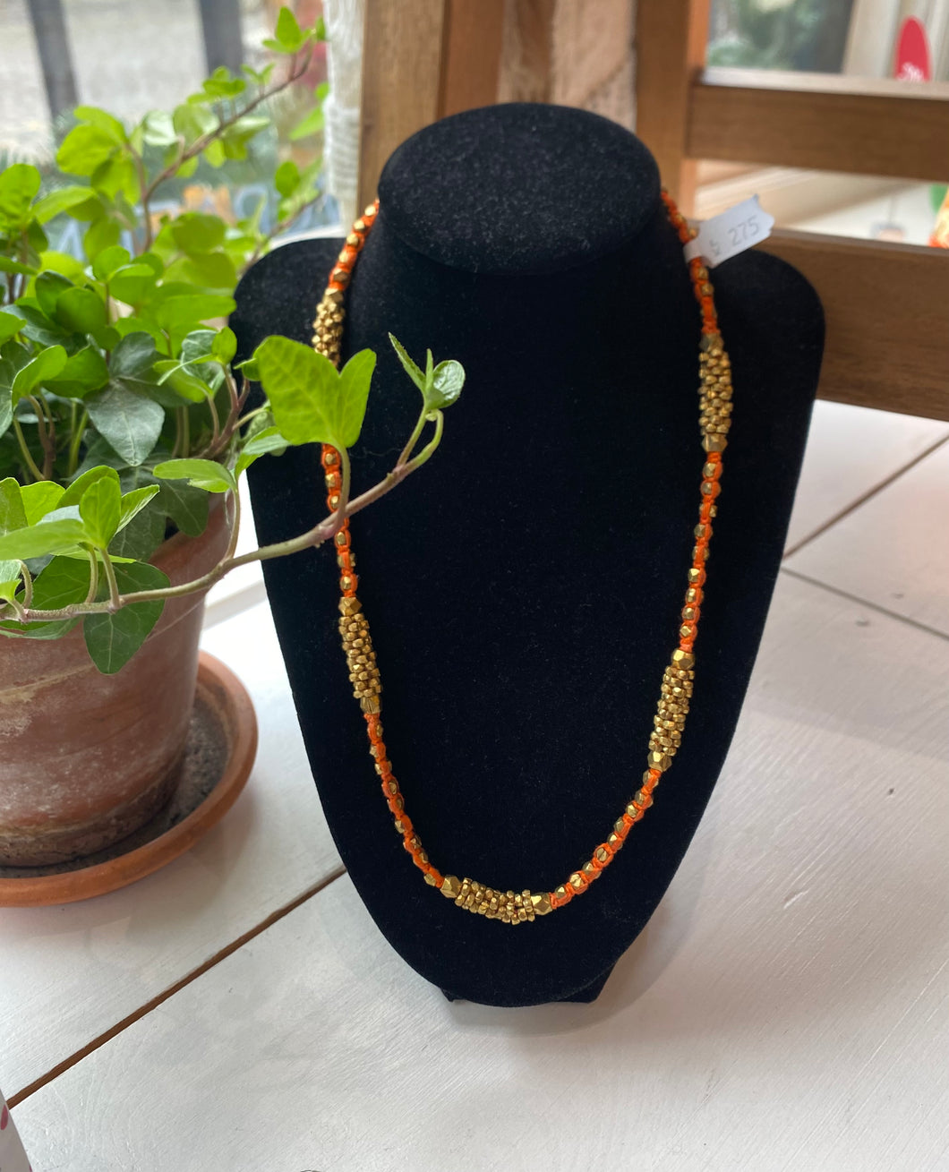 Halsband i mässing