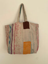 Ladda upp bild till gallerivisning, Vintage kantha väska
