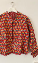 Ladda upp bild till gallerivisning, Vändbar quiltad jacka M/L
