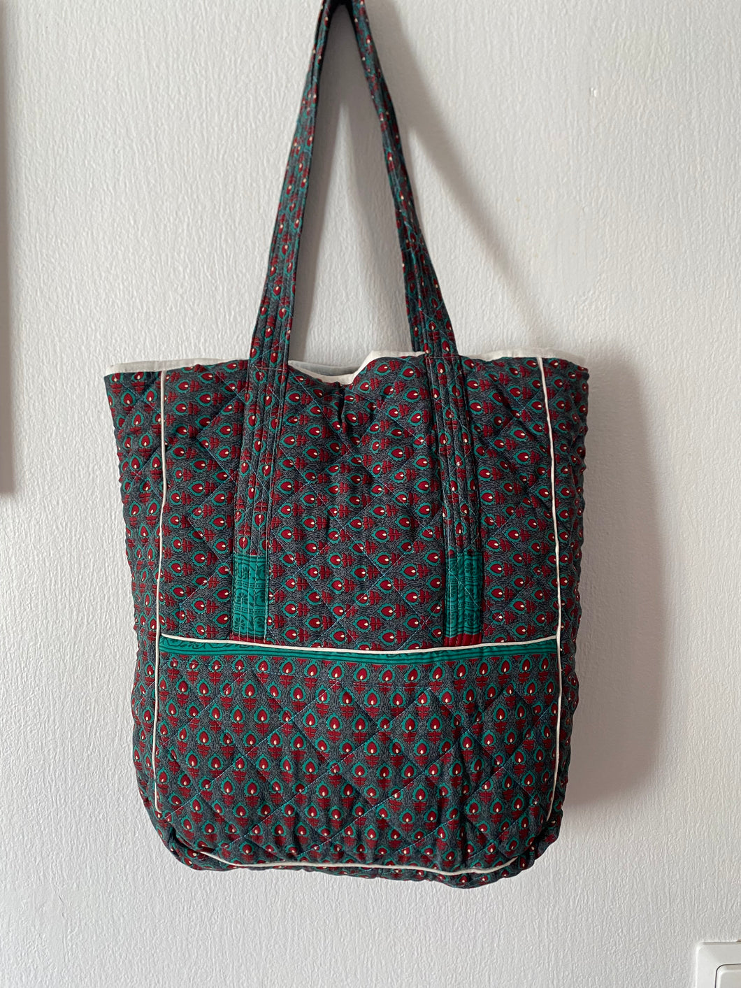 Quiltad sidenväska One- of a - kind
