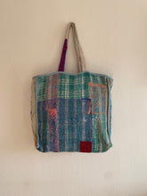 Ladda upp bild till gallerivisning, Vintage kantha väska
