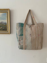 Ladda upp bild till gallerivisning, Vintage kantha väska
