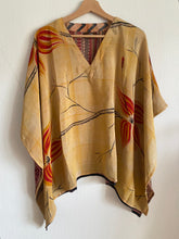 Ladda upp bild till gallerivisning, Tunika i Siden (One- of a -Kind)
