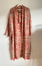 Ladda upp bild till gallerivisning, Crepe Silk kimono ( One- of a - Kind)
