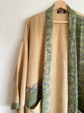 Ladda upp bild till gallerivisning, Crepe Silk kimono ( One- of a - Kind)
