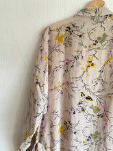 Ladda upp bild till gallerivisning, Crepe Silk kimono ( One- of a - Kind)
