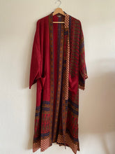Ladda upp bild till gallerivisning, Crepe Silk kimono ( One- of a - Kind)
