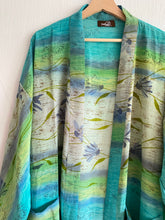 Ladda upp bild till gallerivisning, Crepe Silk kimono ( One- of a - Kind)
