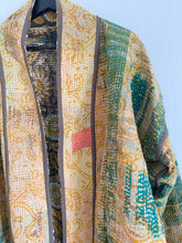 Ladda upp bild till gallerivisning, Vintage kantha jacka ( One-of a - Kind)

