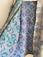 Ladda upp bild till gallerivisning, Vintage kantha jacka
