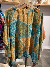 Ladda upp bild till gallerivisning, Tunika i Siden (One- of a -Kind)
