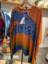 Ladda upp bild till gallerivisning, Tunika i Siden (One- of a -Kind)

