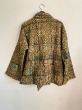 Ladda upp bild till gallerivisning, Vintage kantha jacka ( One-of a - Kind)
