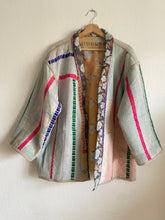Ladda upp bild till gallerivisning, Vintage kantha jacka ( One -of a -kind)

