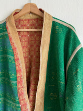 Ladda upp bild till gallerivisning, Vintage kantha jacka ( One -of a -kind)

