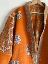 Ladda upp bild till gallerivisning, Vintage kantha jacka ( One -of a -kind)
